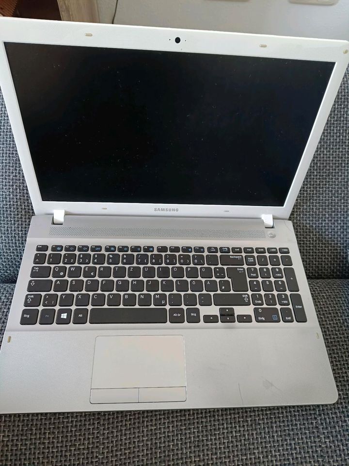 Laptop Samsung 15,6" in Bayerbach