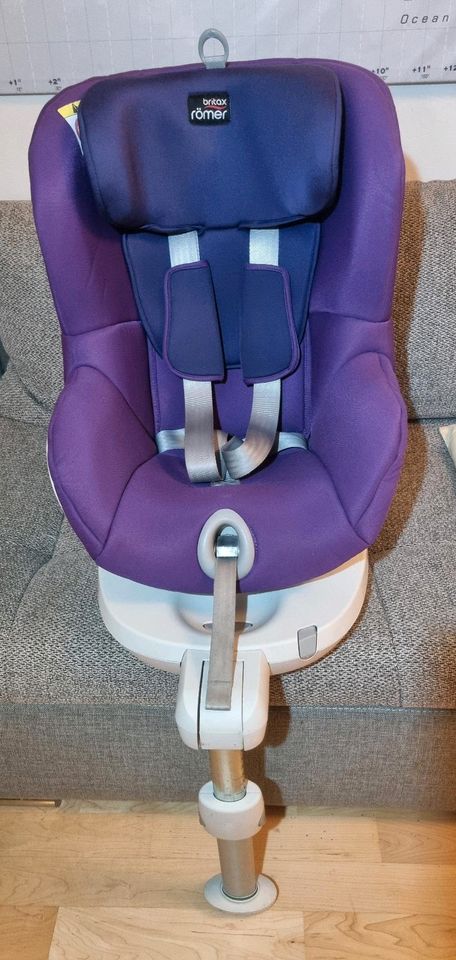 Kindersitz Britax Römer Dualfix BR 0-18 kg in Hemmingen