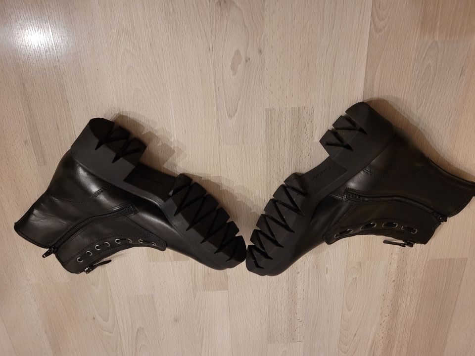 Stiefel aus Leder, Marke Gabor in Oedheim