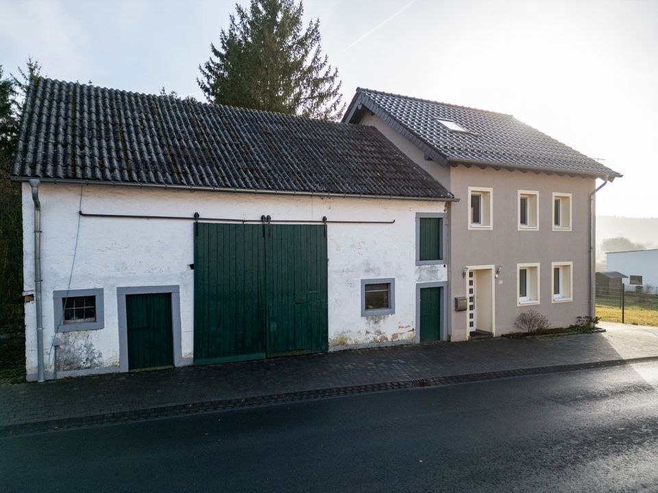 NEUER PREIS!! Stilvoll renoviertes Einfamilienhaus mit Scheune in Neuheilenbach in Neuheilenbach