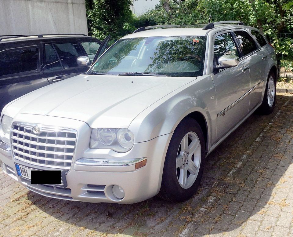 Chrysler 300C Touring 3.0 CRD (USA) in Hamburg