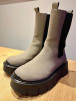 Tamaris Boots grau Plateau Gr 37 NEU Nordrhein-Westfalen - Hünxe Vorschau