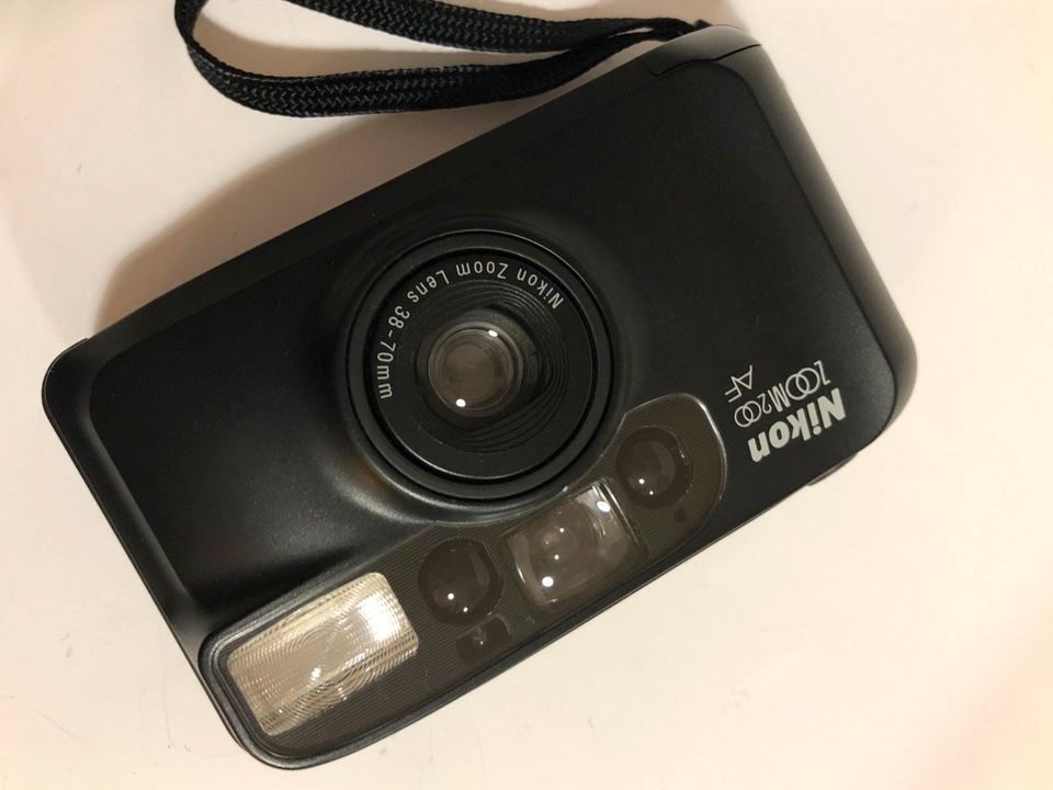 Nikon Zoom 200 AF Kleinbildkamera wie Mju II Yashica T4 T5 in Uslar