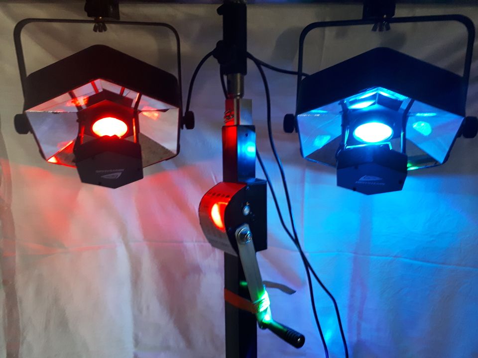 Lichteffekt Systems Beam Twister 32 Watt  LED  neuw. 2er Set in Soyen