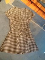 38 schwarz kariertes Wickelkleid H&M Divided Hessen - Wildeck Vorschau