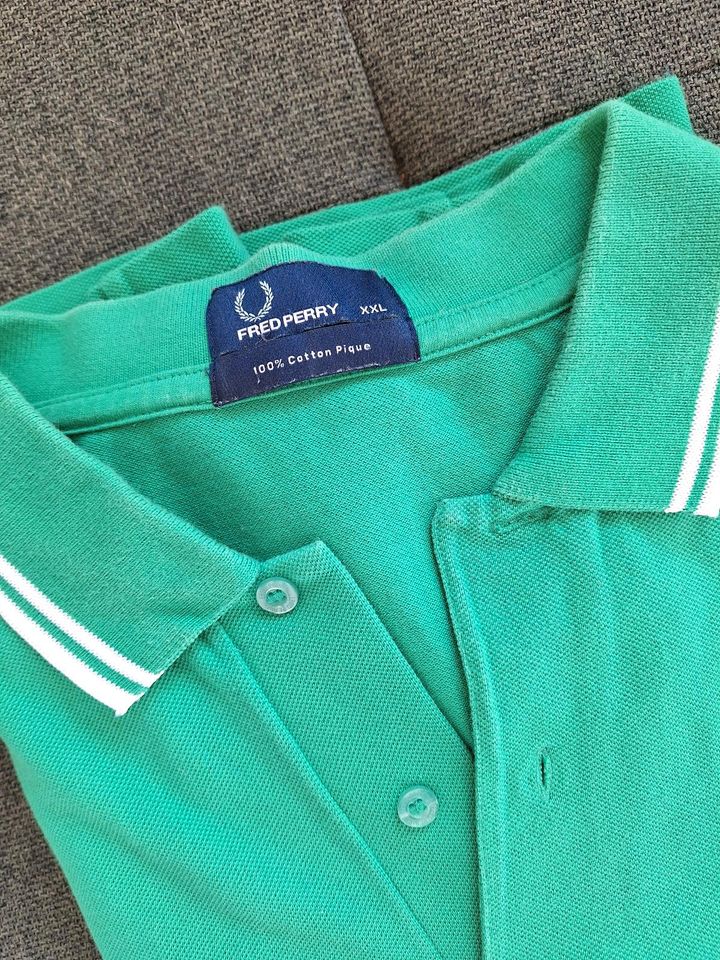 Fred Perry xxl in Meßkirch