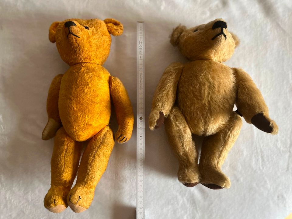 Teddys alt 3 Stück in Schwanewede