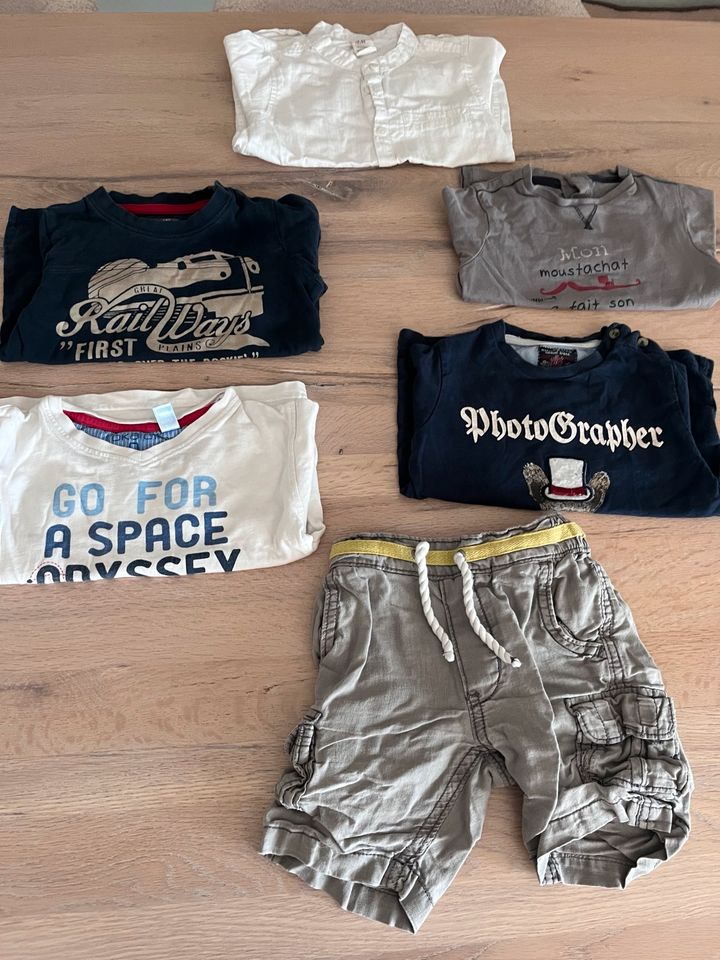 Kleiderpaket 80/86 Jungs Longsleeves, Hemd, Shorts in Bissingen an der Teck