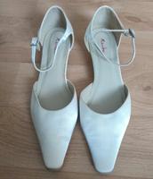 Brautschuhe Hochzeitsschuhe cremeweiß Hessen - Erzhausen Vorschau