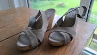 Sandalen in beige, Größe 36 Niedersachsen - Haste Vorschau