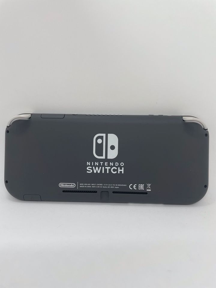 Nintendo Switch lite + Zubehör + OVP Sehr guter Zustand in Bad Orb