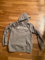 2 Champion Hoddies, wie neu, Größe M/L Frankfurt am Main - Dornbusch Vorschau