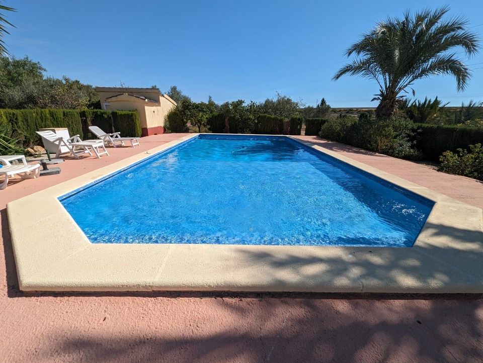 Landhaus in Crevillente (Alicante) ideal für Tierhaltung mit total 4 Schlafzimmern, Pool und Gästeapartment, nur 30 Minuten vom Strand, Costa Blanca / Spanien in Oyten