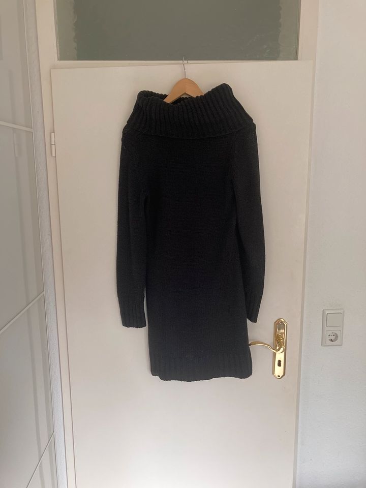 Schwarzer Strickpullover mit Rollkragen von Montego, Größe L in Bonn