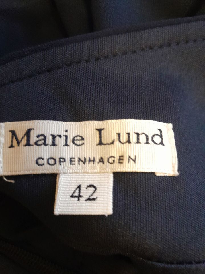 Abendkleid dunkelblau Gr. 42 Marie Lund Copenhagen in Hameln