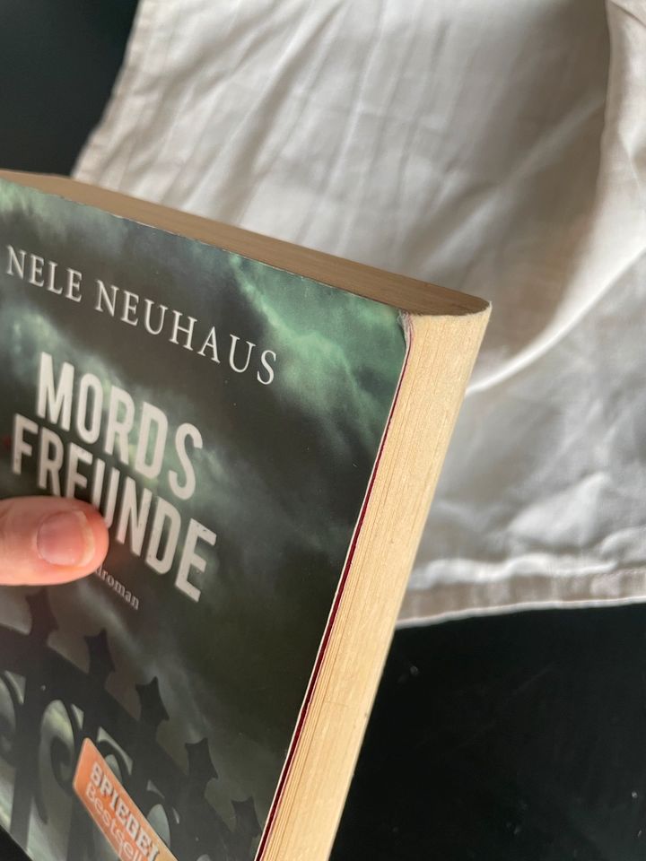 Mords Freunde - Nele Neuhaus in Frankfurt am Main