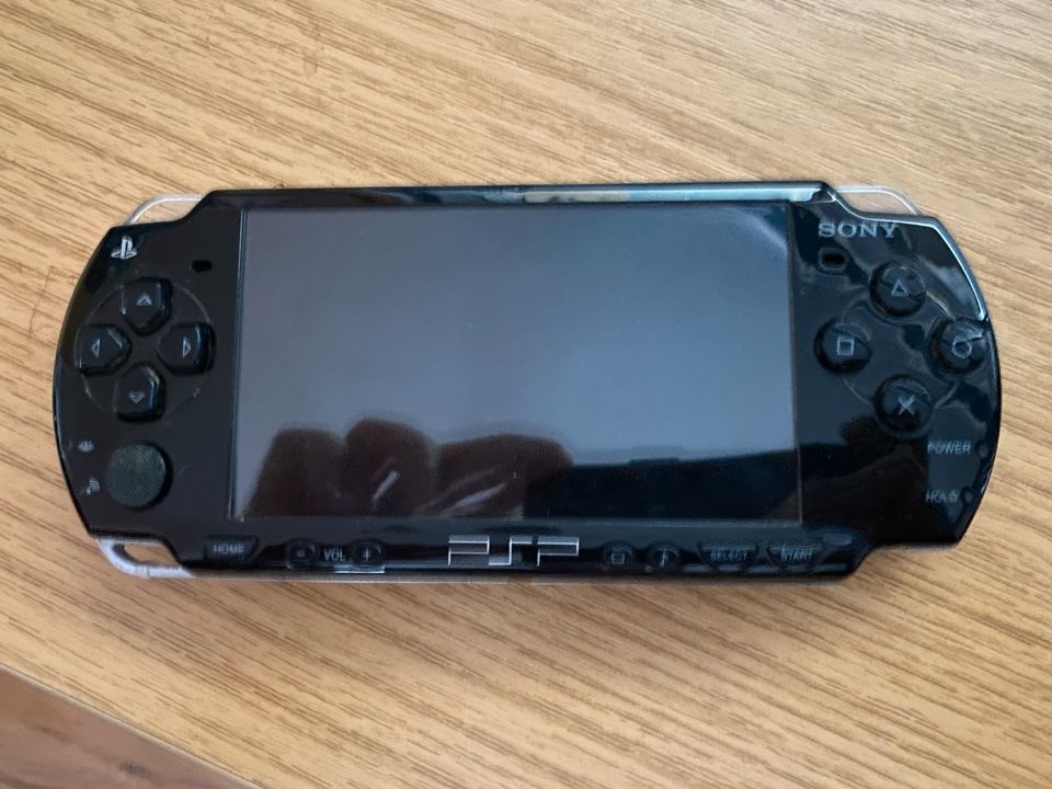 PSP PlayStation Portable Konsole mit 7 Spielen in Hagen