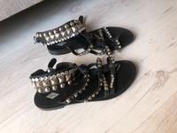Sandalen Damenschuhe Römersandale Leder 38 Strass Nieten Niedersachsen - Salzgitter Vorschau