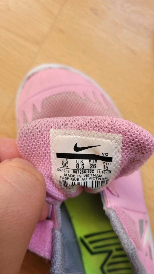 Nike Schuhe, Turnschuhe, Sneakers, rosa, Gr. 26 in Dresden