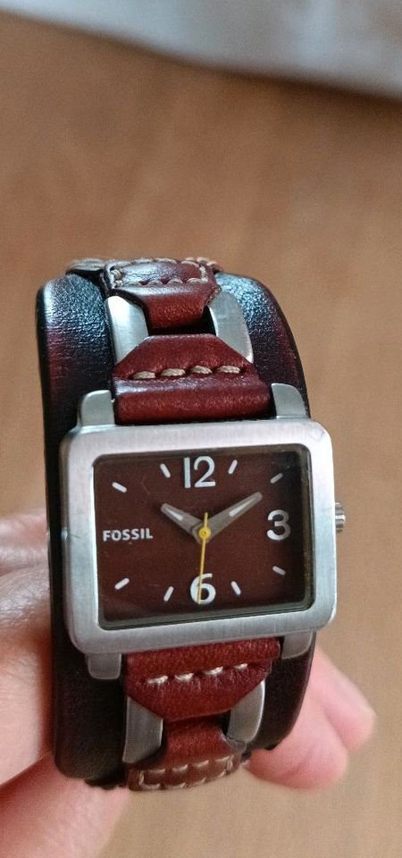 Fossil Damen Armbanduhr Leder JR1034 braun in Baden-Württemberg -  Trossingen | eBay Kleinanzeigen ist jetzt Kleinanzeigen