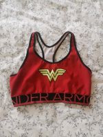 Under Armour Damen Sport Gym Top Crop Top Rot Wonderwoman DC Niedersachsen - Burgwedel Vorschau