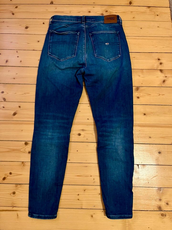 Tommy Hilfiger Jeans Sylvia high Skinny W29L28 neuwertig in Bad Wildungen
