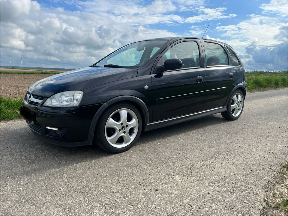 Opel Corsa C   TÜV Neu in Homberg