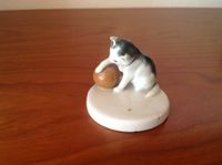 Vintage Porzellan Figur Katze mit Ball wg. Haushaltsauflösung Nordrhein-Westfalen - Detmold Vorschau