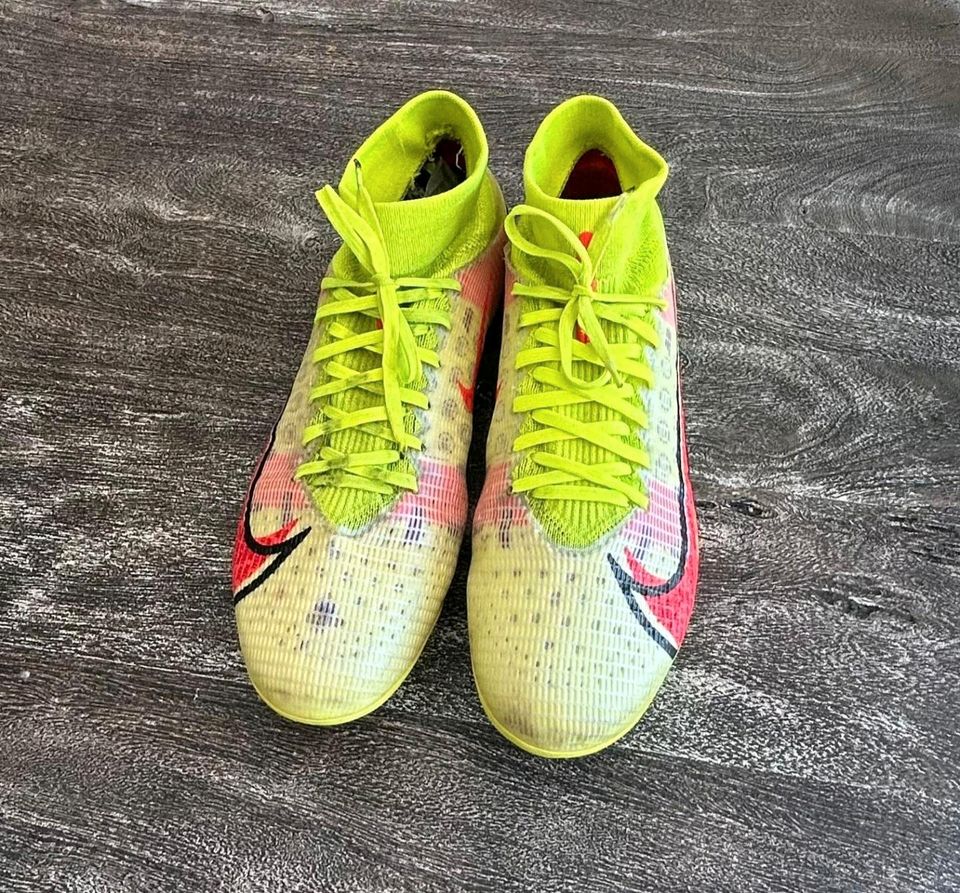 Nike Fussballschuhe in Neunkirchen