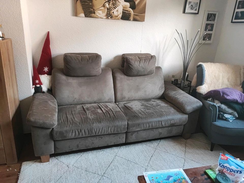 Elektrisch ausfahrbares Sofa in Hannover