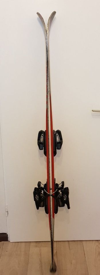 T.POWER CARUE X ROSSIGNOL 160cm SKI in Berlin