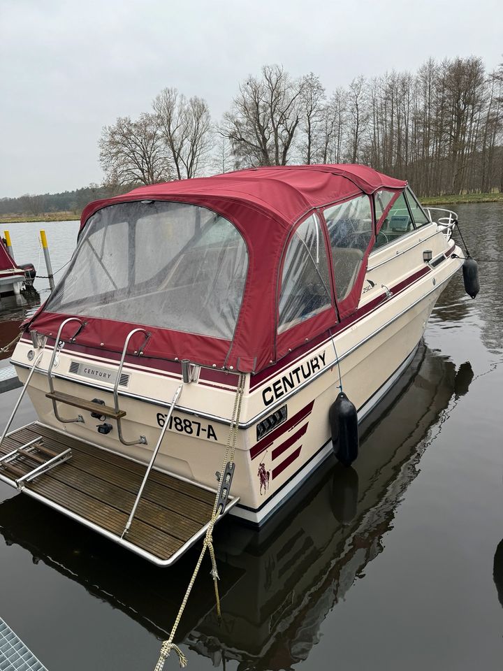 Motorboot / Kajütboot in Berlin