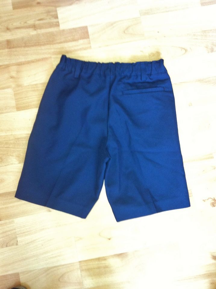 MARKS & SPENCER   Shorts blau Gr.122 in Bad Driburg