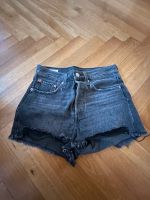 schwarze Levis Jeans-Shorts W25 Berlin - Pankow Vorschau