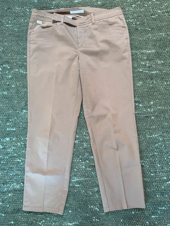 MAC Damen Hose Sharon 7/8 Gr.42 XL in Iserlohn