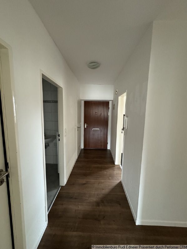 Sehr schöne helle 3 Zimmer Wohnung mit Balkon -Zentrumsnah in Deggendorf