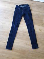 Neue 711 Levis Levi's skinny dunkelblau 25 32 Baden-Württemberg - Karlsdorf-Neuthard Vorschau