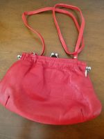 Rote Vintage Handtasche,Tasche, 70er,80er Nordrhein-Westfalen - Solingen Vorschau