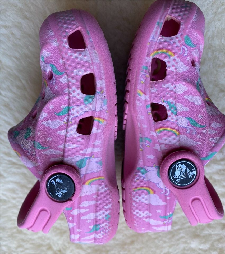 Crocs C5 C6 rosa lila Einhorn Glitzer  19 20 in Bad Blankenburg