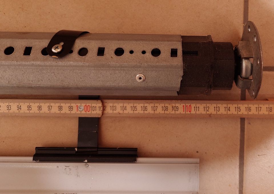 2 Stück WAREMA elektr. Rollladen,gebraucht,1 Funk-Fernsteuerung in Tostedt