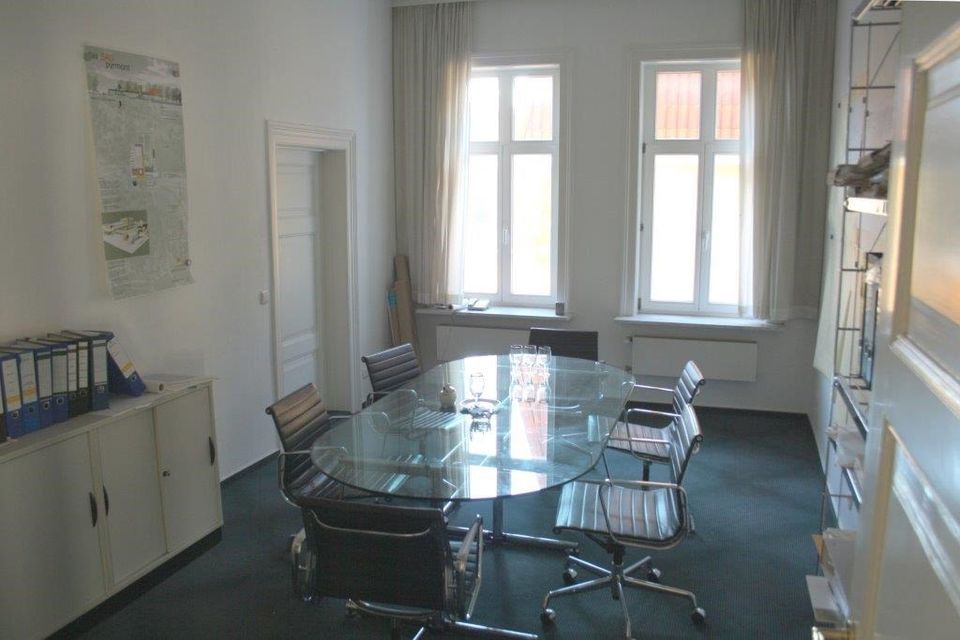 Repräsentativ: Büro/Praxis/Schulung im alten Stadthaus im Herzen von Bad Pyrmont in Bad Pyrmont