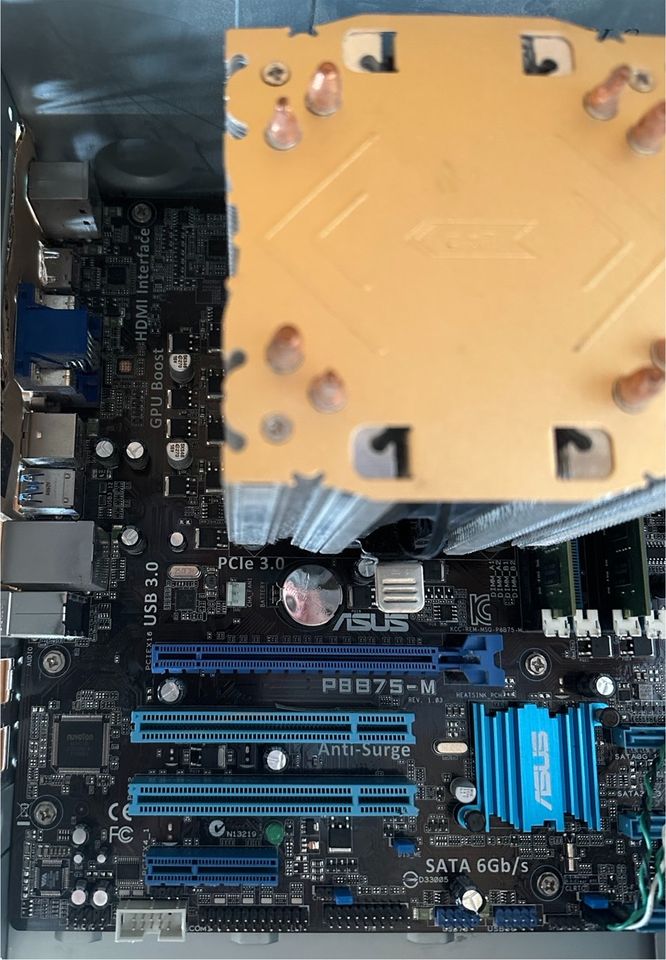 Asus Mainboard mit i5-Prozessor, CPU Kühler und Ram in Essen