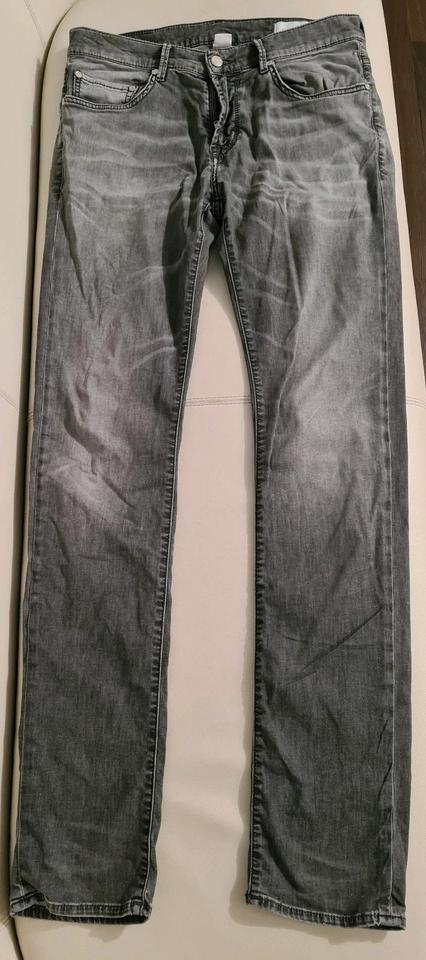 Herren Jeans Baldessarini schwarz stonewashed Größe 32 in München