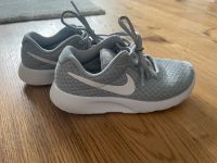 Nike Sneaker Gr. 29,5 grau Turnschuhe Sportschuhe Rheinland-Pfalz - Rülzheim Vorschau