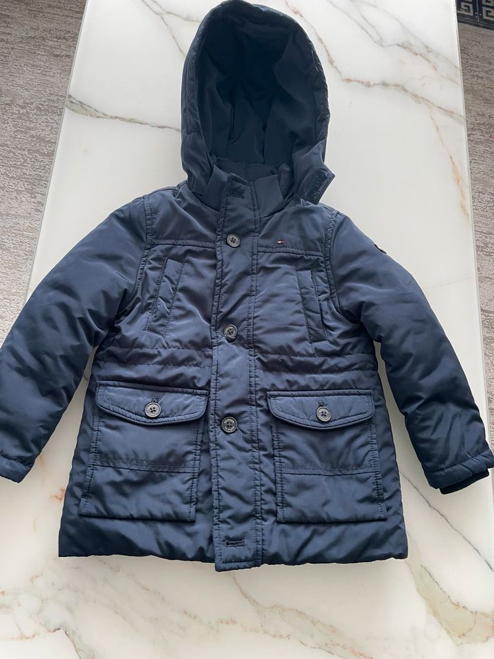 Jungen  Jacke gr.98 Tommy Hilfiger in Frankfurt am Main