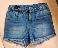 Shorts Hose kurze Hose Jeansshorts Jeans Jeanshose Shirt 152 Berlin - Zehlendorf Vorschau
