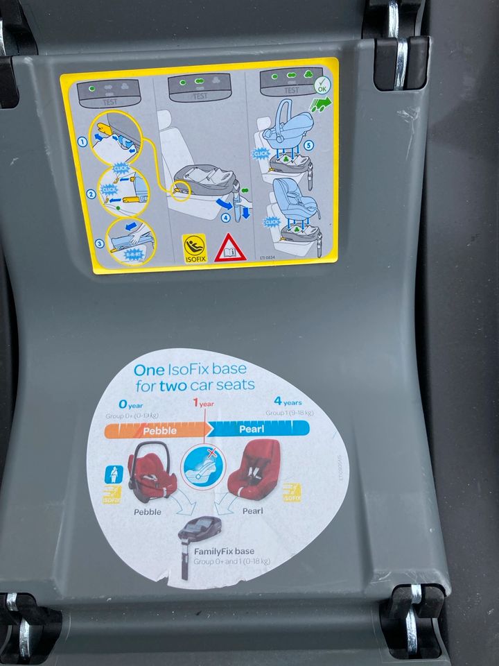 Isofix Basisstation Maxi Cosi Family Fix in Höchberg