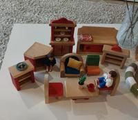DDR Puppenstubemöbel... Püppchen  Holz.. Nordrhein-Westfalen - Wesseling Vorschau