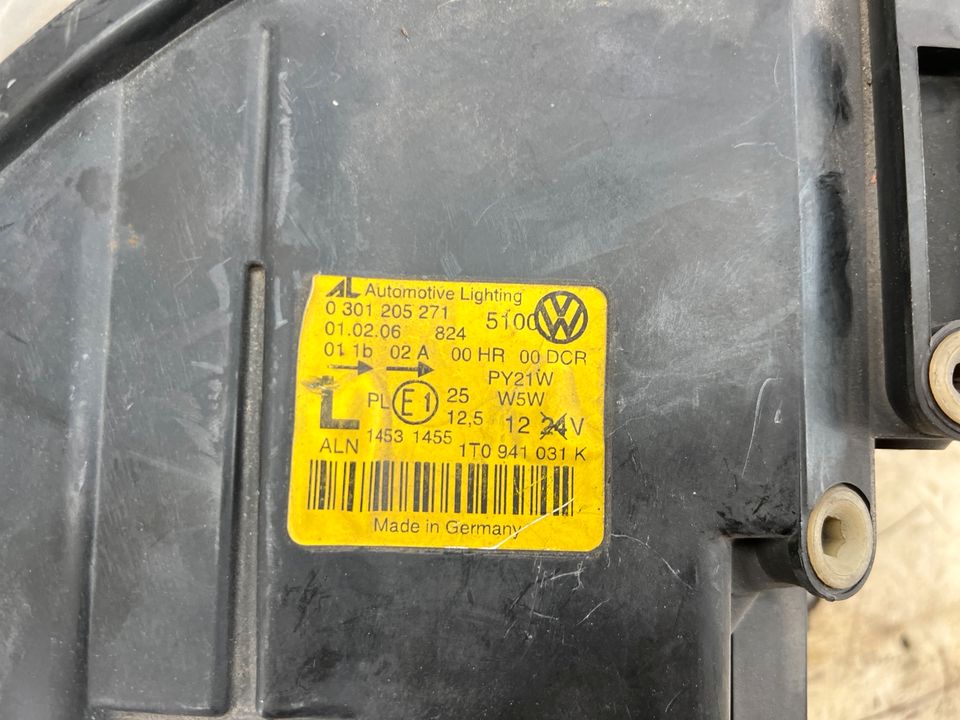 Xenon Scheinwerfer links VW Touran Halterung gebrochen 0301205271 in Remscheid