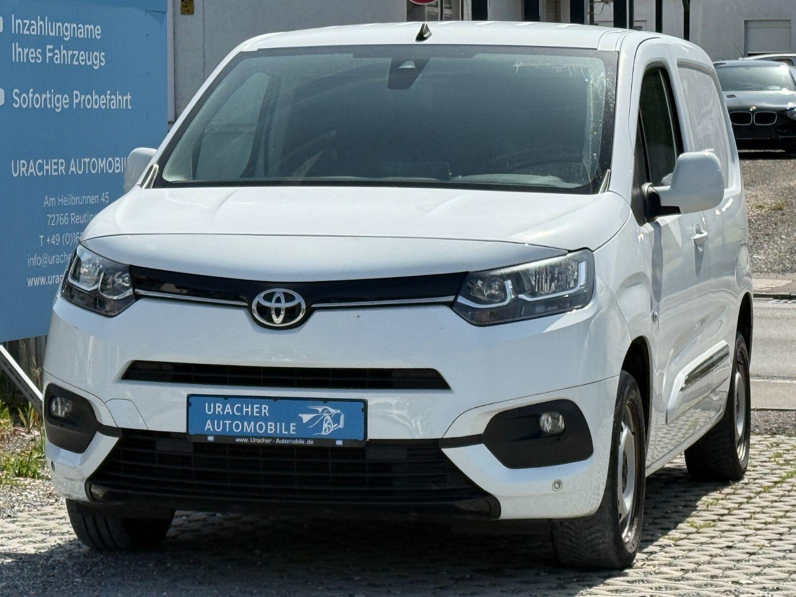 Abbildung des Autos Toyota Proace City L1 Du…